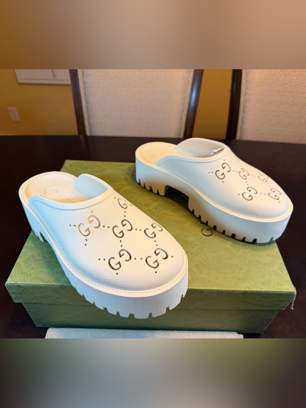 New Gucci GG Logo Rubber Platform Sandals Ivory Size 39 / US 9